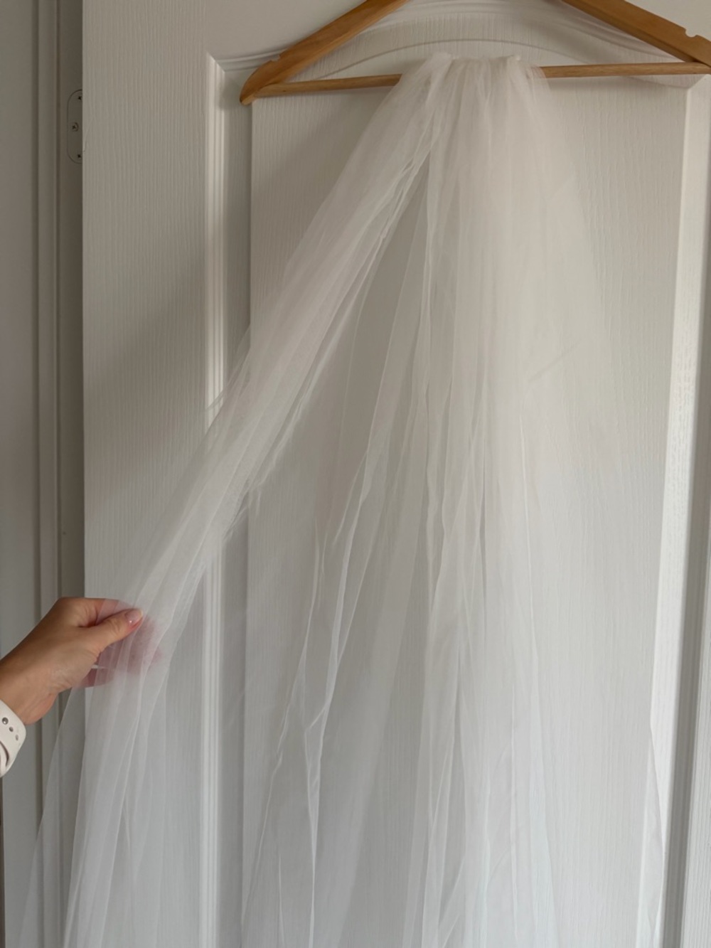 Ivory Cathedral Wedding Veil - Picture 13 of 13